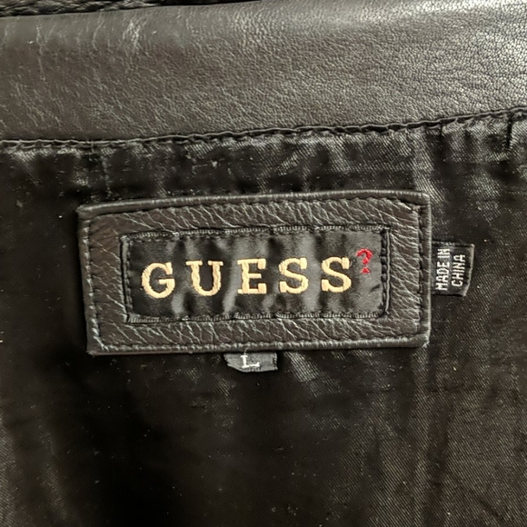Guess - Picture 4 of 8
